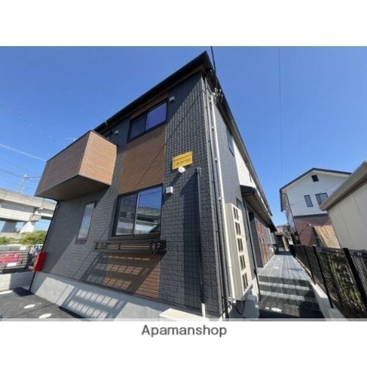 宮城県仙台市若林区六十人町の賃貸アパートの外観