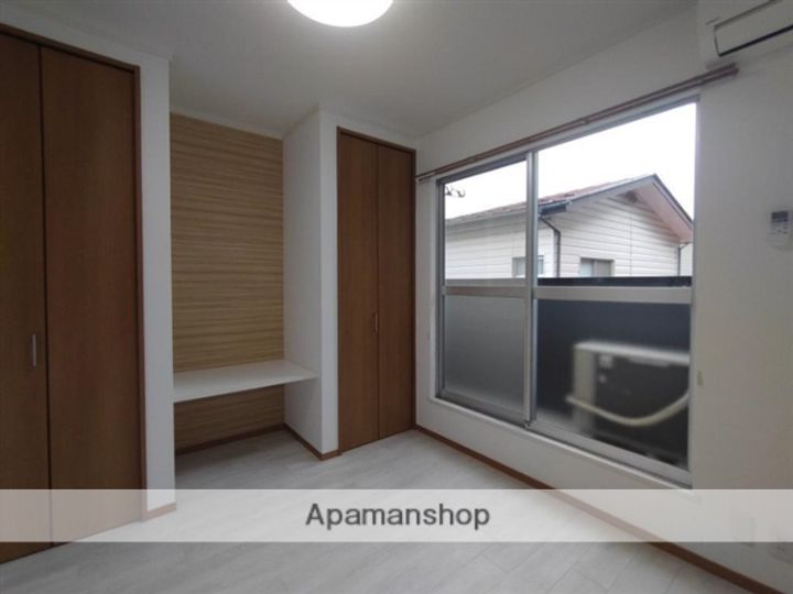 ピースフル旭ケ丘203の居間