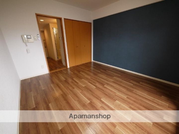 宮城県仙台市青葉区国分町1丁目の賃貸マンションの居間