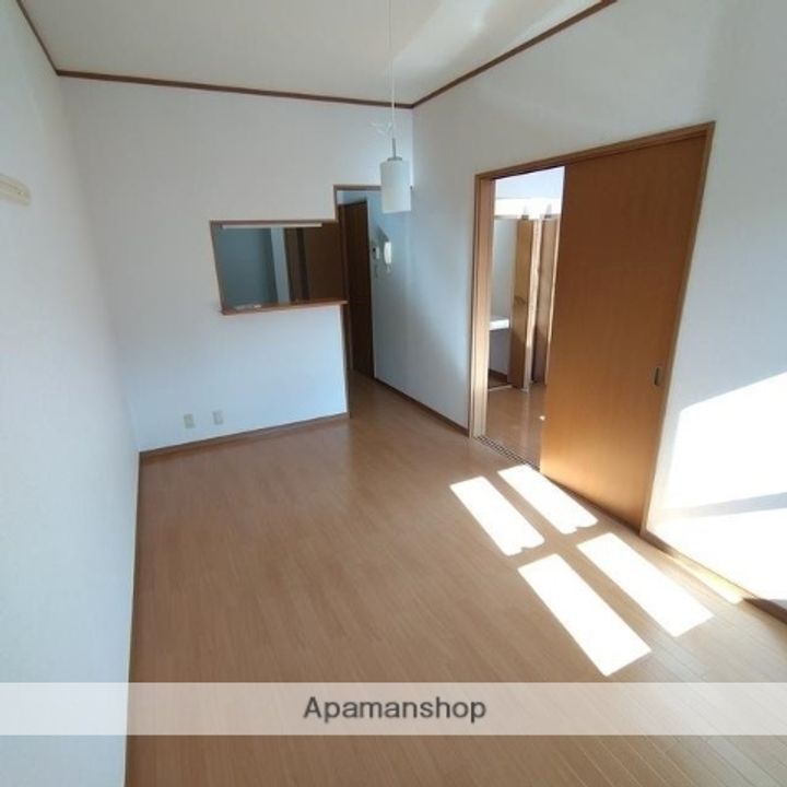 オリゾンG弐番館203の居間