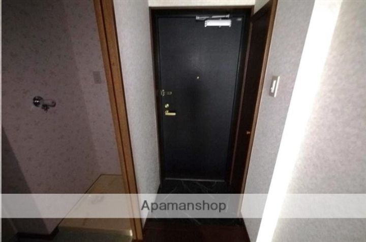 サンパティーク泉中央505の玄関