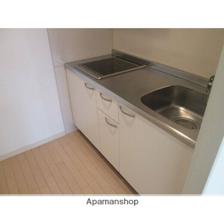 宮城県仙台市青葉区八幡2丁目の賃貸マンション201のキッチン