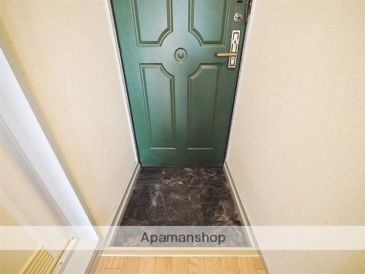 ハミングパークDの玄関