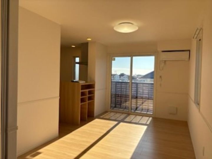 DーROOMプリメーロ花の居間