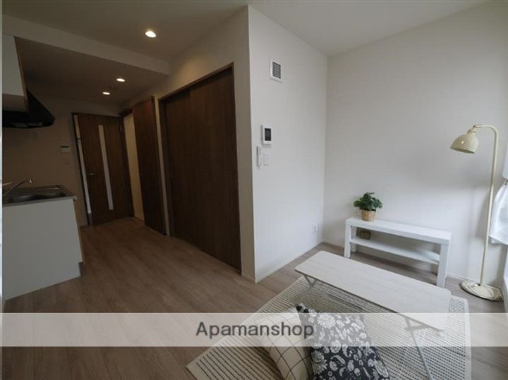 宮城県仙台市宮城野区幸町1丁目の賃貸アパートの居間