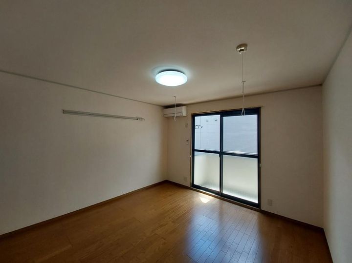 パストラル八乙女中央の居間