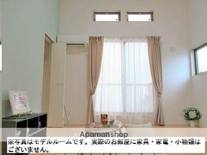 フェリーチェ中江の居間