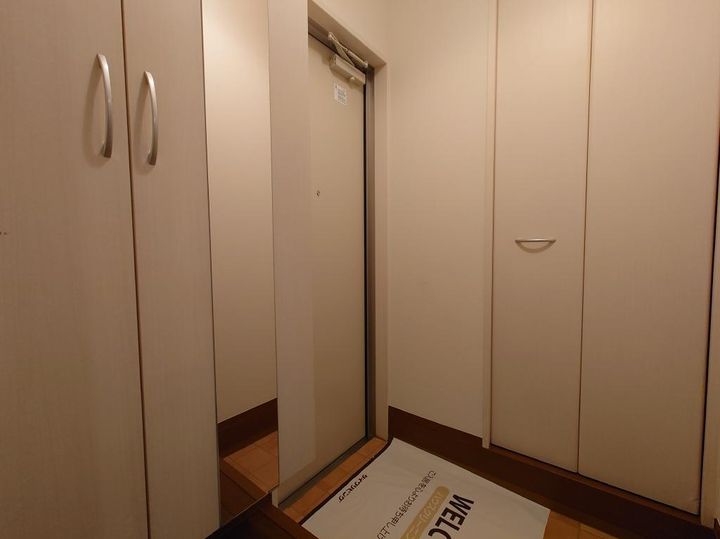 パレス イーストの玄関