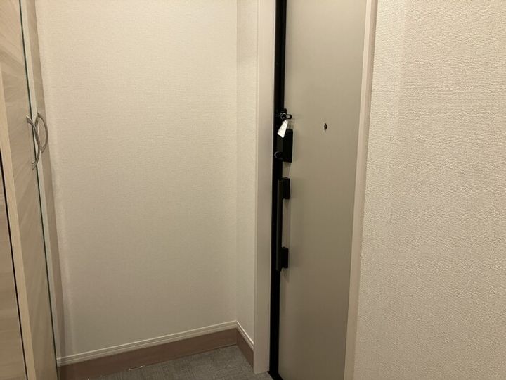 DーROOM小田原5丁目の玄関
