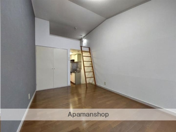 宮城県仙台市太白区松が丘の賃貸アパートの居間