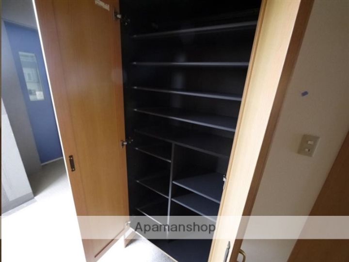 宮城県仙台市青葉区東勝山1丁目の賃貸マンションの内装