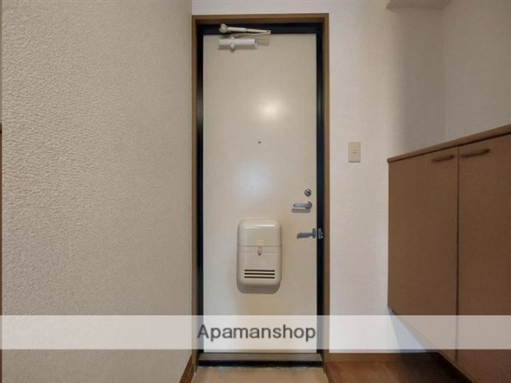 宮城県仙台市泉区みずほ台の賃貸アパートの玄関