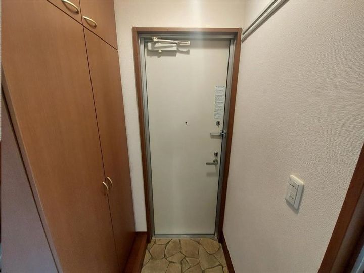 イズ・ミル中央の玄関