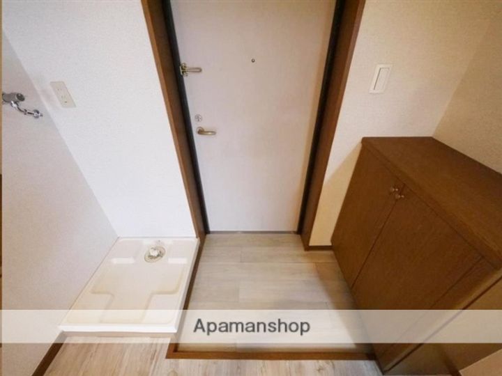 オーチャード国見407の玄関