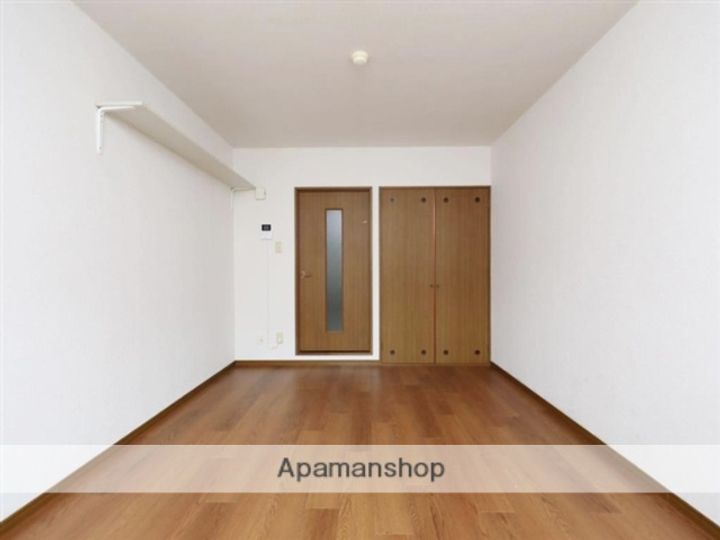 青葉山ハイツ108の居間