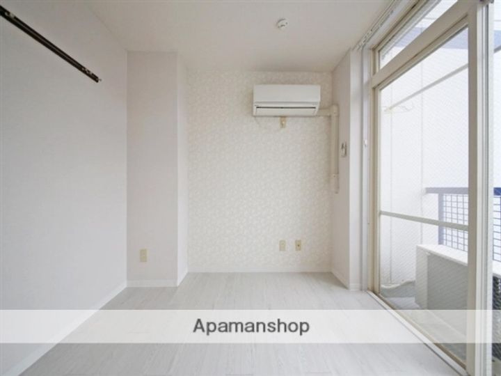 宮城県仙台市青葉区北山1丁目の賃貸マンションの居間