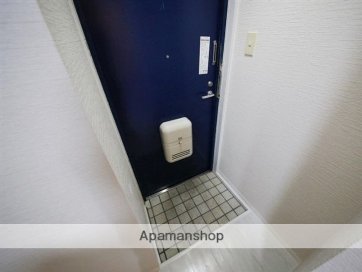 宮城県仙台市青葉区北山1丁目の賃貸マンションの玄関