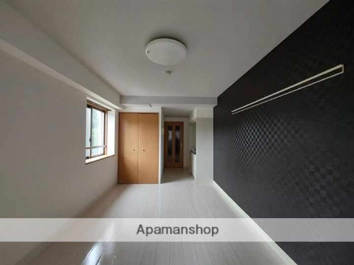 宮城県仙台市青葉区大町2丁目の賃貸マンションの居間