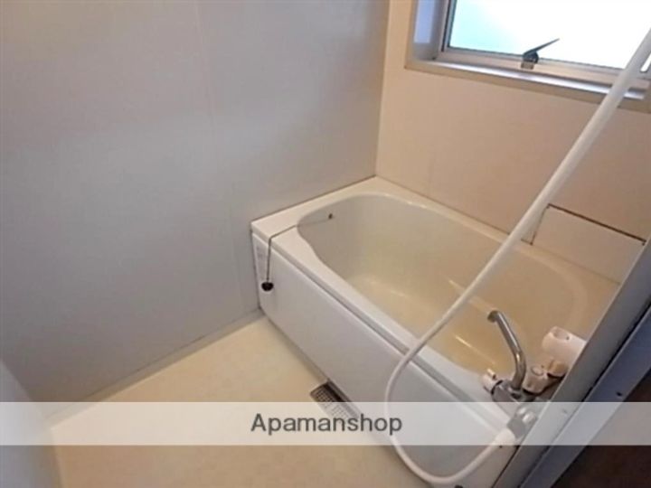 ブルーハイツ八幡105の風呂