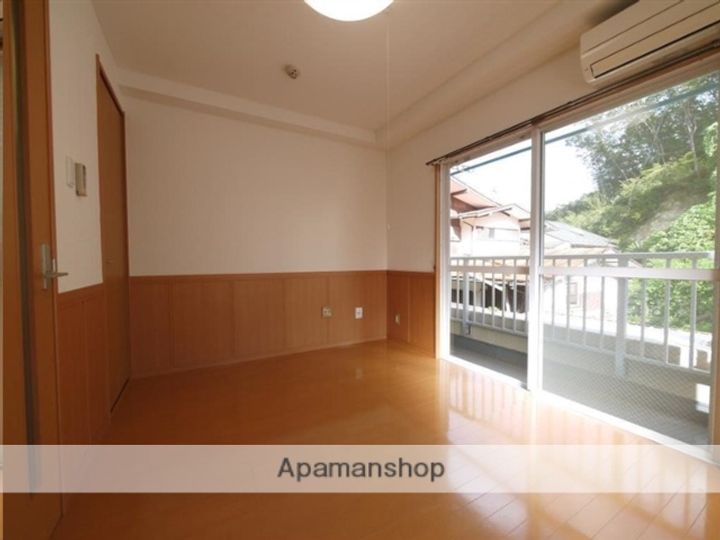 宮城県仙台市青葉区川内三十人町の賃貸マンションの居間