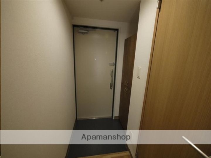 宮城県仙台市宮城野区小田原弓ノ町の賃貸マンションの玄関