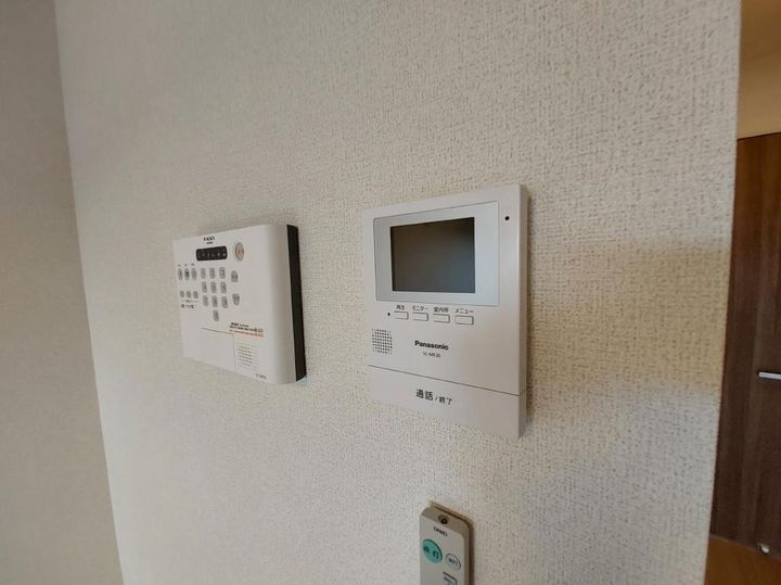ヘルツ・アスのその他画像