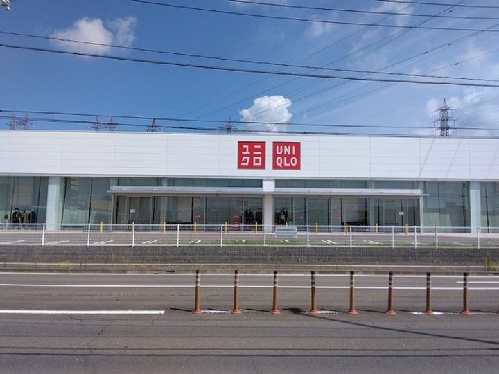 ヘルツ・アスの周辺