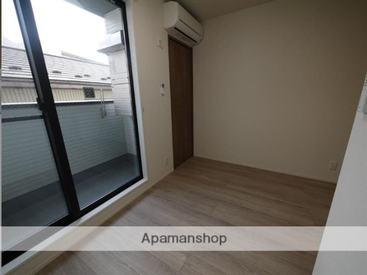 宮城県仙台市宮城野区幸町1丁目の賃貸アパートの居間