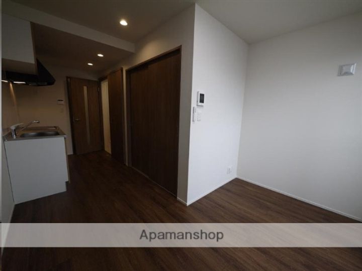 宮城県仙台市宮城野区幸町1丁目の賃貸アパートの居間