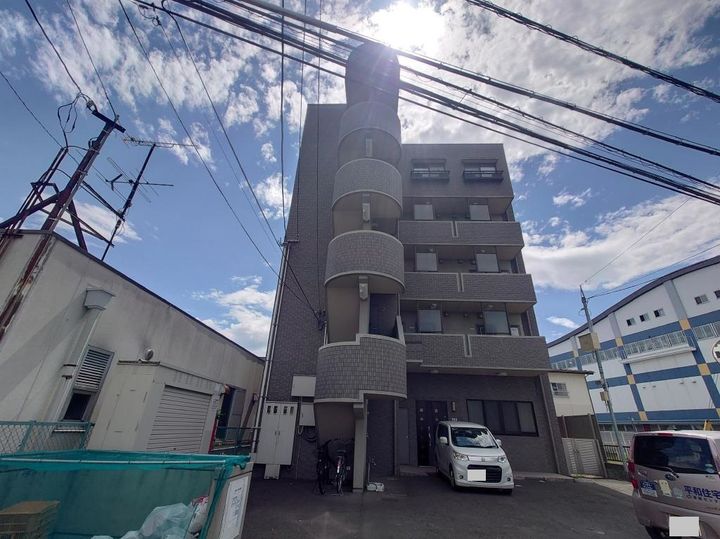 ネオシティー遠見塚の外観