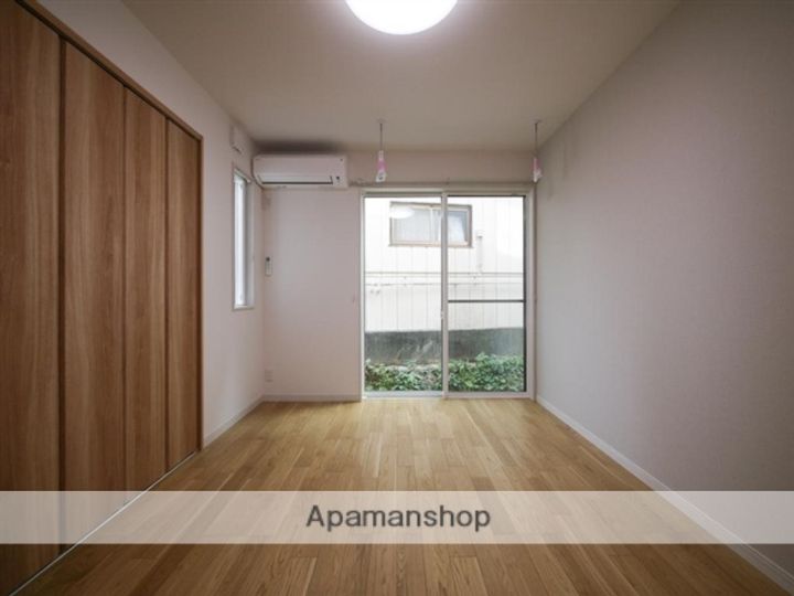 シンセーロ青葉町B棟102の居間