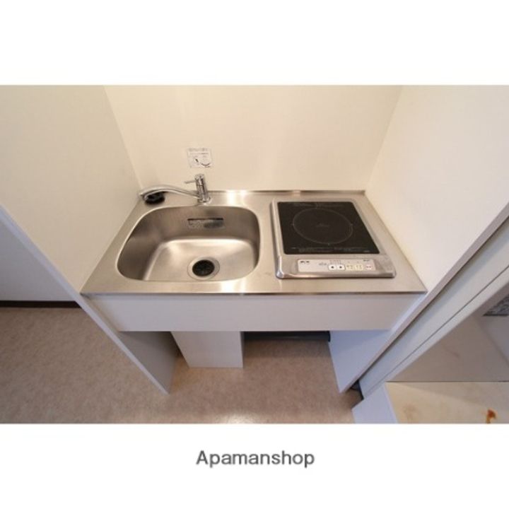 クレセントいづみ302のキッチン