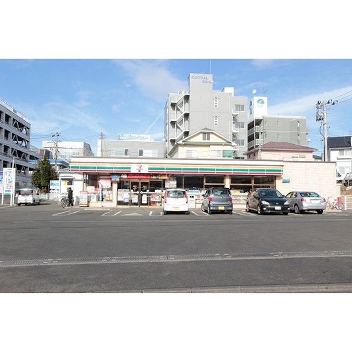 クレセントいづみ203の周辺