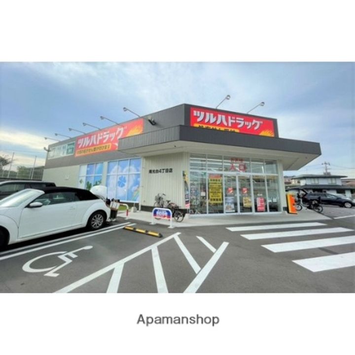 フォレ・カトル101の周辺