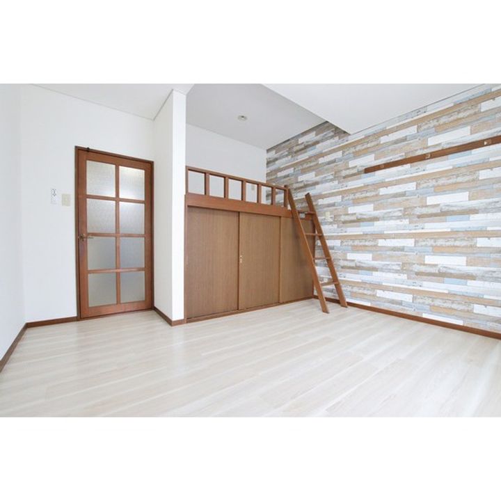 エミネンスA205の居間