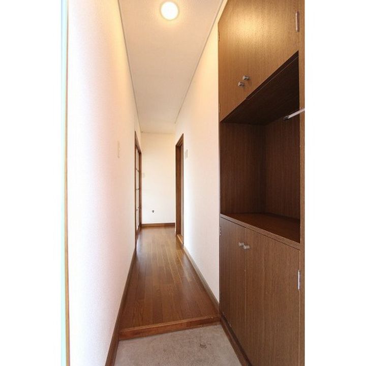 フォンターナ将監202の玄関