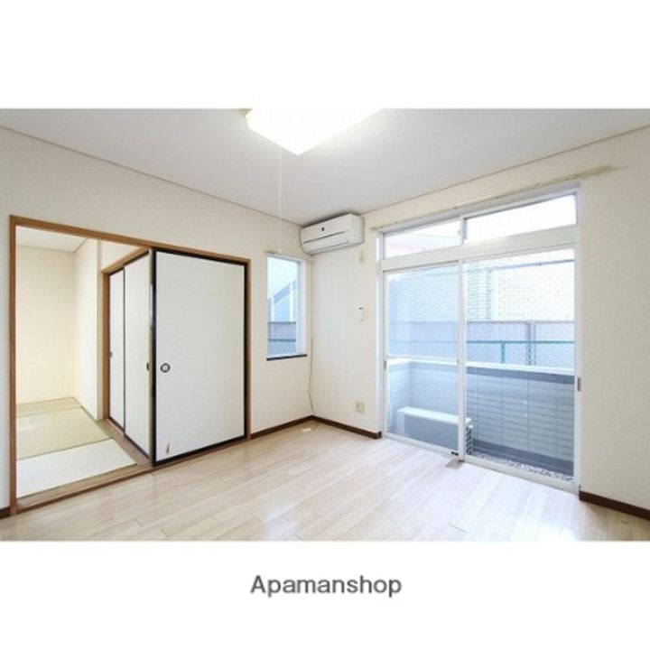 リーベ泉中央Cの居間