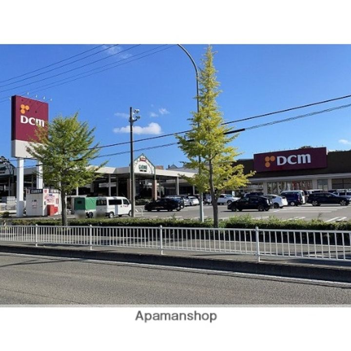 クレセントモード302の周辺