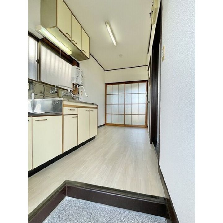 第一コーポいとう201の玄関