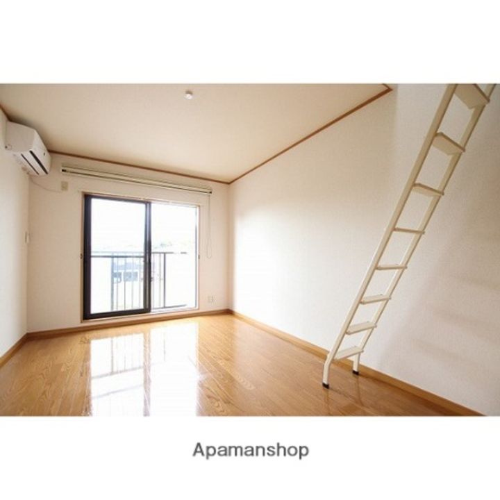 フォーリーアーバン205の居間