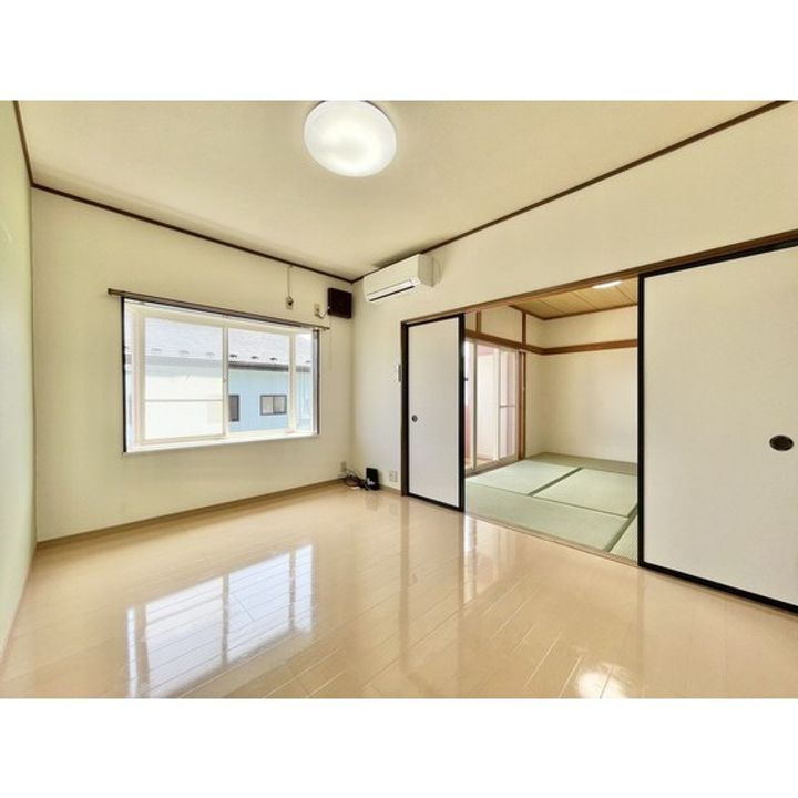 ノーブルハイツK202の居間