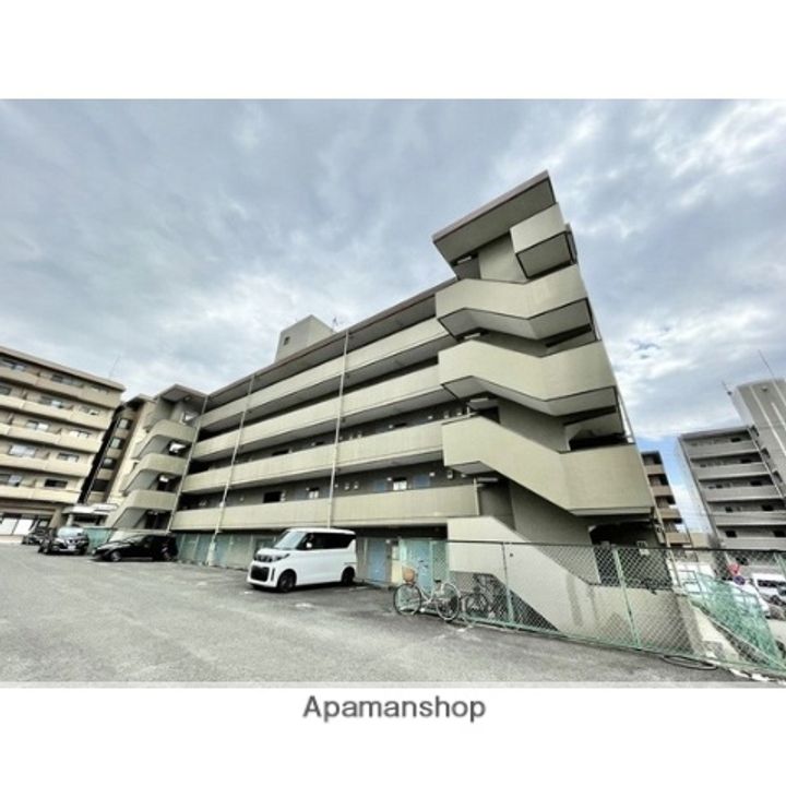 ラ・フォンテ泉中央505の外観