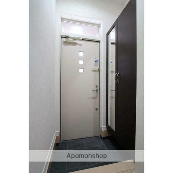 ブロッサム・アベニュー202の玄関