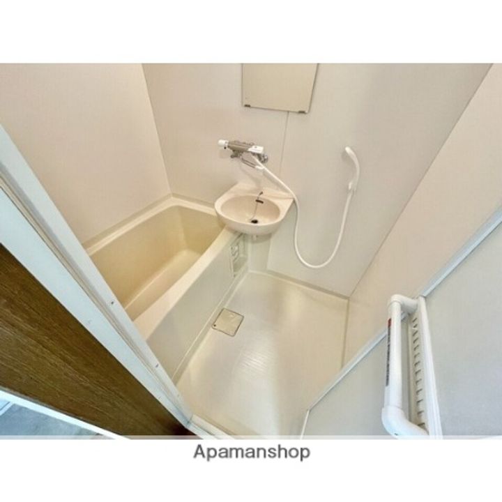 アラモード八乙女203の風呂