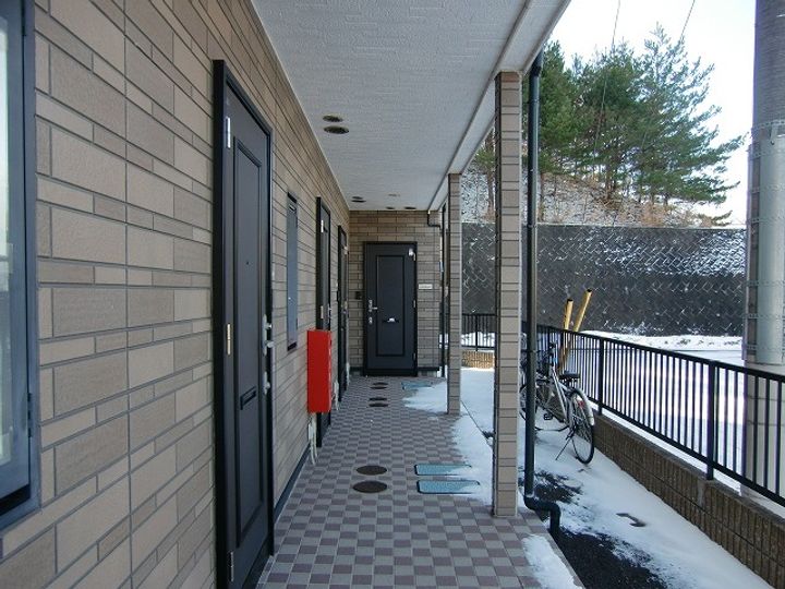 クレセール南吉成壱番館の外観