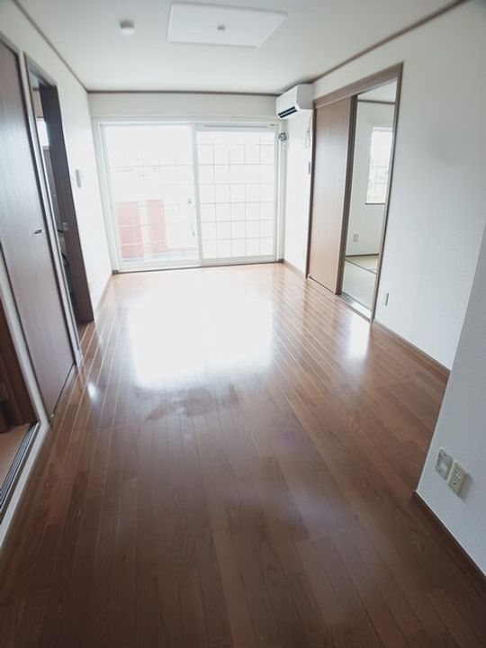 ラフィネ21 Bの居間