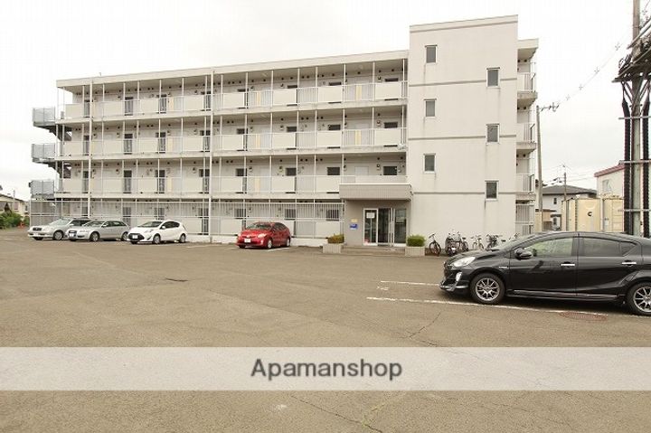 ラ・サーミ市名坂402の外観