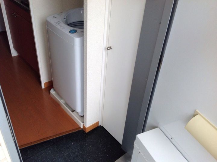 レオパレスMEI207の玄関