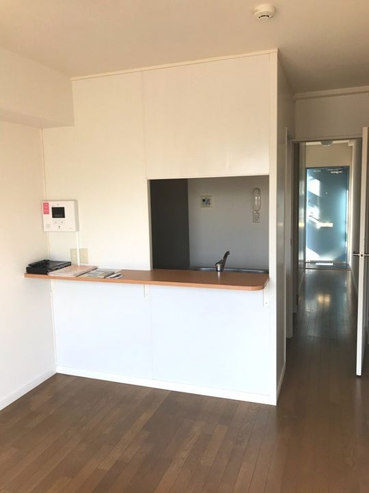 レオパレスRIVERFIELD102の居間