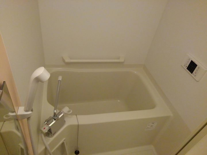 レオパレスRIVERFIELD102の風呂